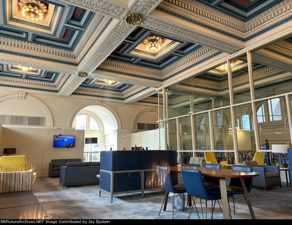 South Station Metropolitan Lounge Interior 2